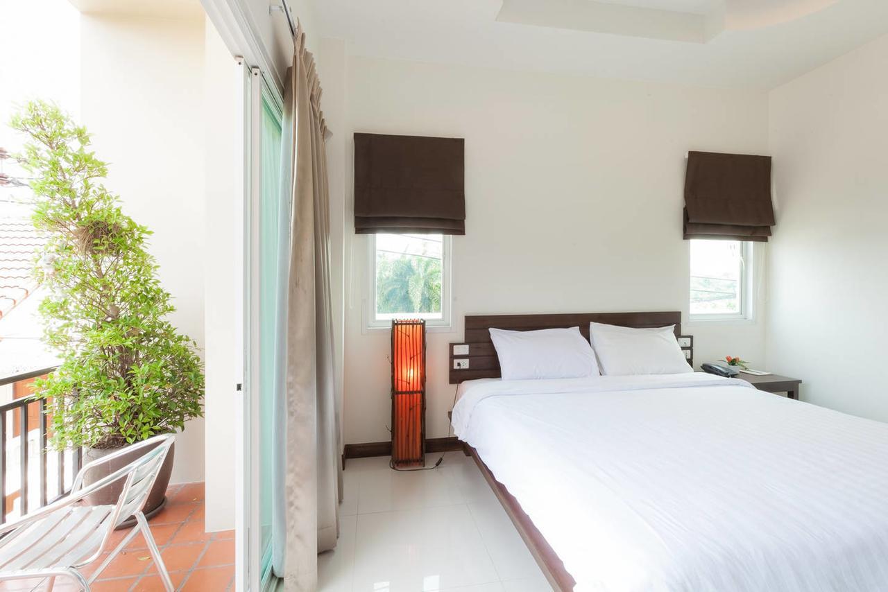 Huga Place Nai Harn Exterior foto